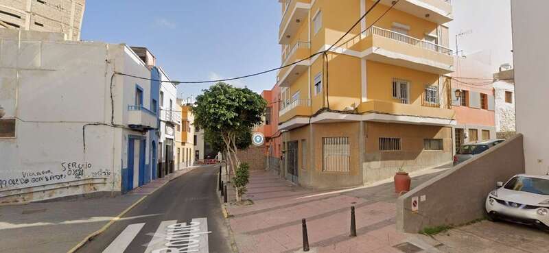Lugar donde fue hallado el joven tirado en el suelo con un fuerte golpe en la cabeza/TA.